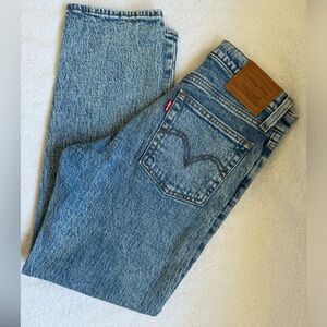 Levi’s Wedgie Straight Fit Jeans | Size 25 | NWOT